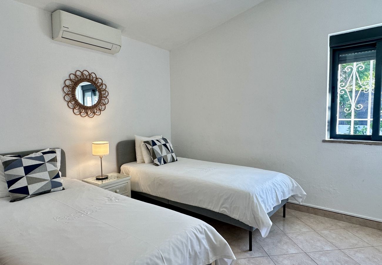 Villa em Albufeira - Strip | Piscina Privada | 12 Pax | Albufeira