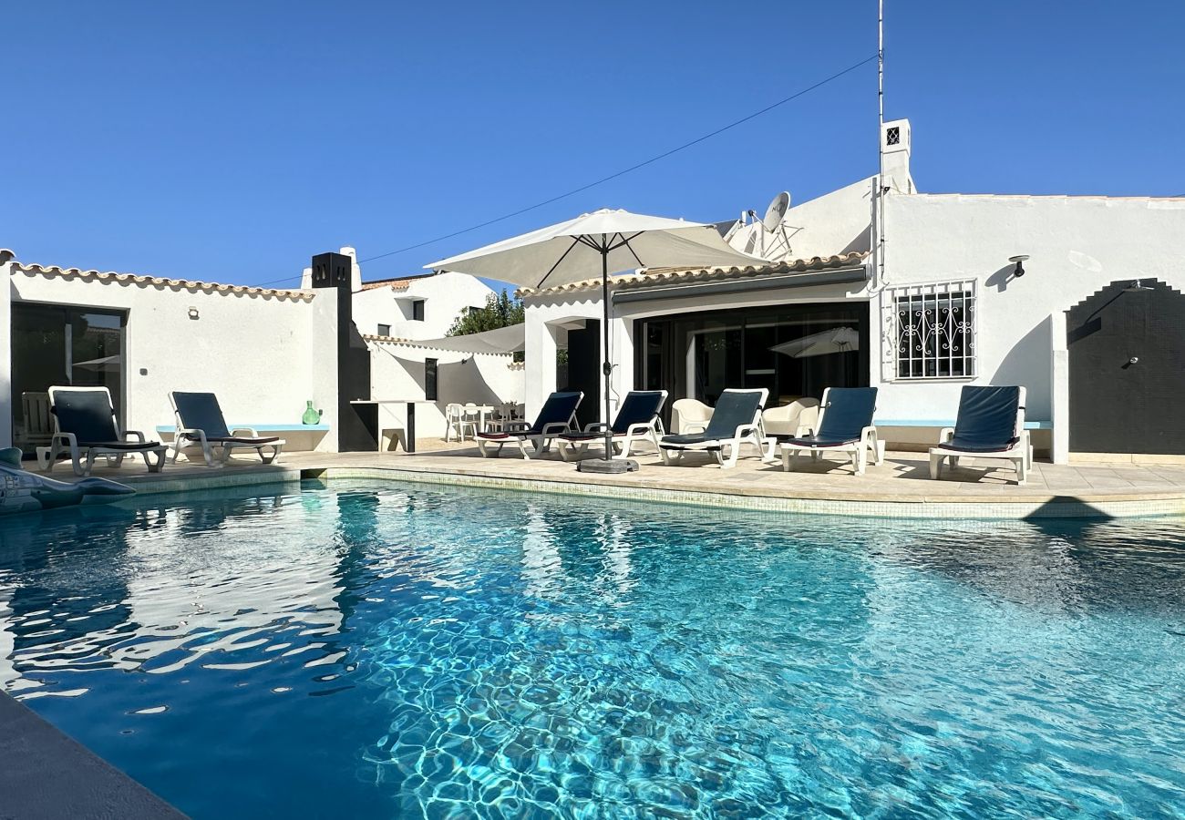 Villa em Albufeira - Strip | Piscina Privada | 12 Pax | Albufeira