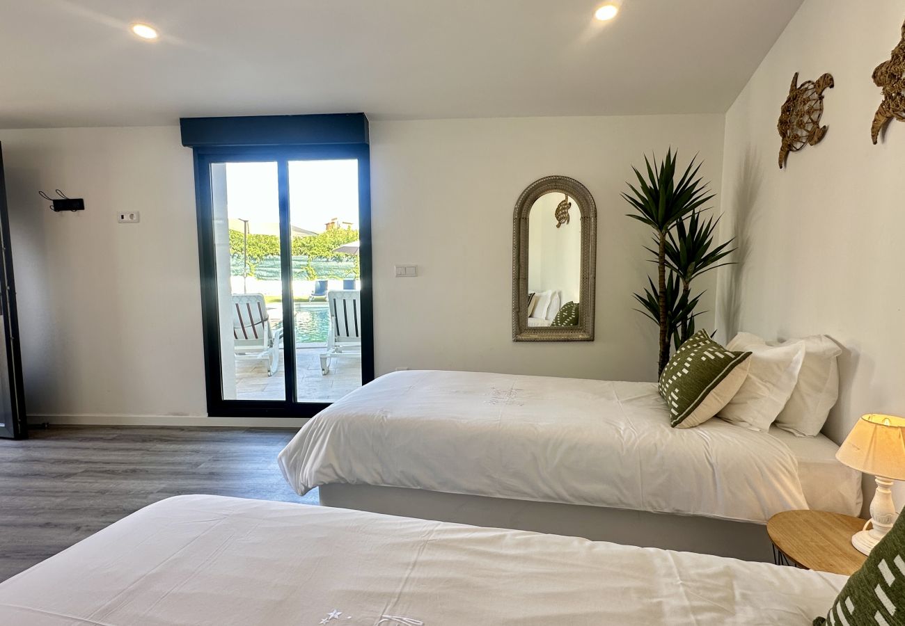 Villa em Albufeira - Strip | Piscina Privada | 12 Pax | Albufeira