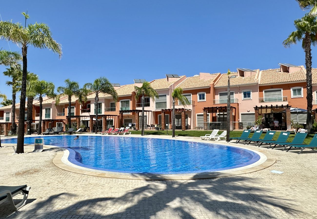 Casa em Albufeira - Santa Maria N | Piscina Comum | 8 Pax | Albufeira