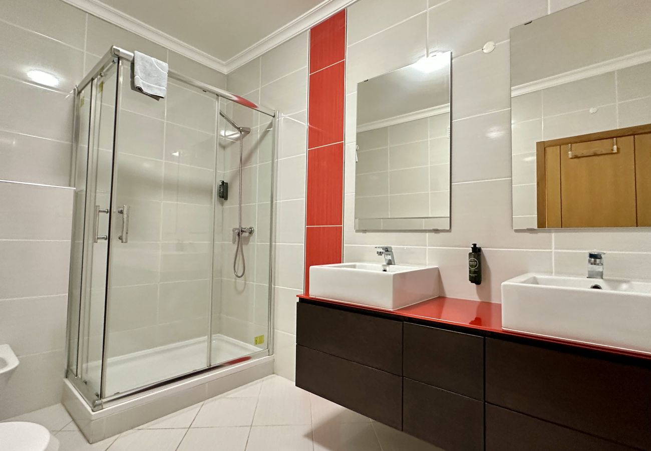 Casa em Albufeira - Santa Maria N | Piscina Comum | 8 Pax | Albufeira