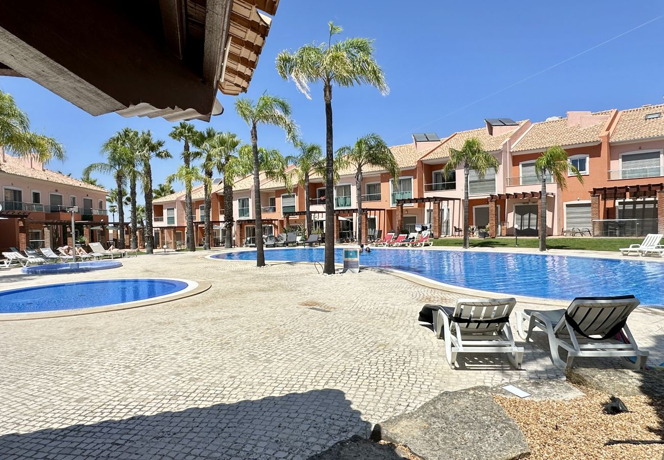 Casa em Albufeira - Santa Maria N | Piscina Comum | 8 Pax | Albufeira