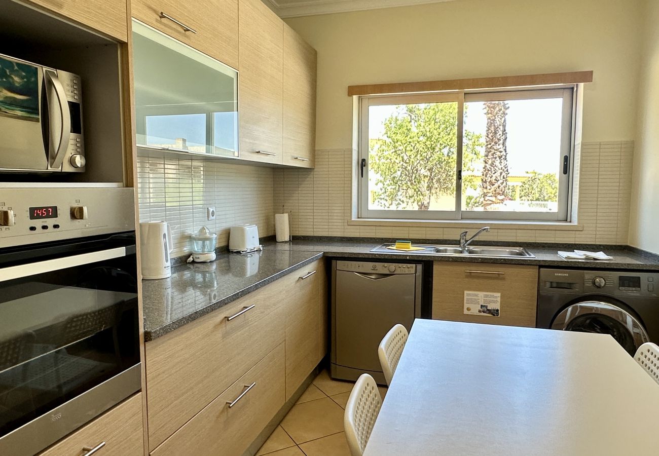 Casa em Albufeira - Santa Maria N | Piscina Comum | 8 Pax | Albufeira
