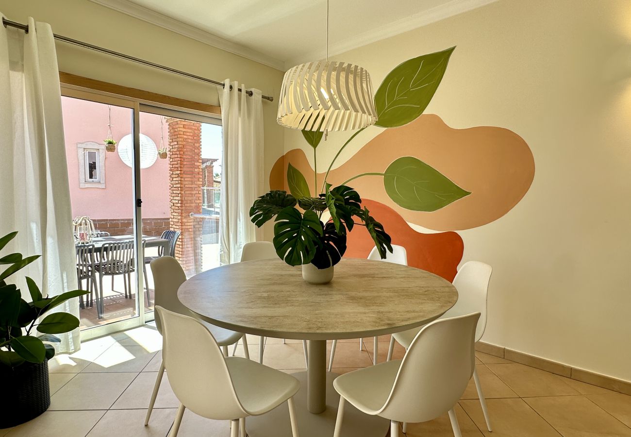 Casa em Albufeira - Santa Maria N | Piscina Comum | 8 Pax | Albufeira