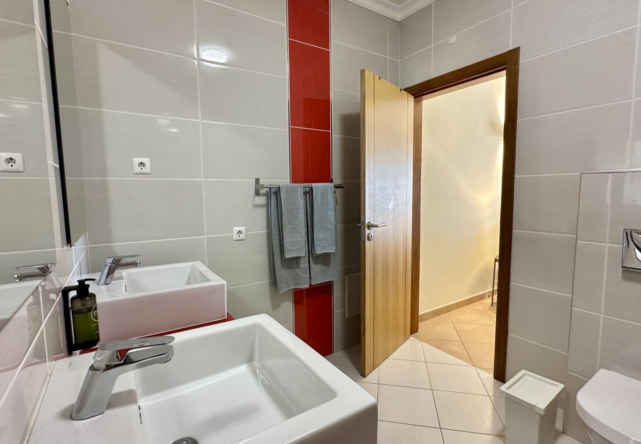 Casa em Albufeira - Santa Maria N | Piscina Comum | 8 Pax | Albufeira