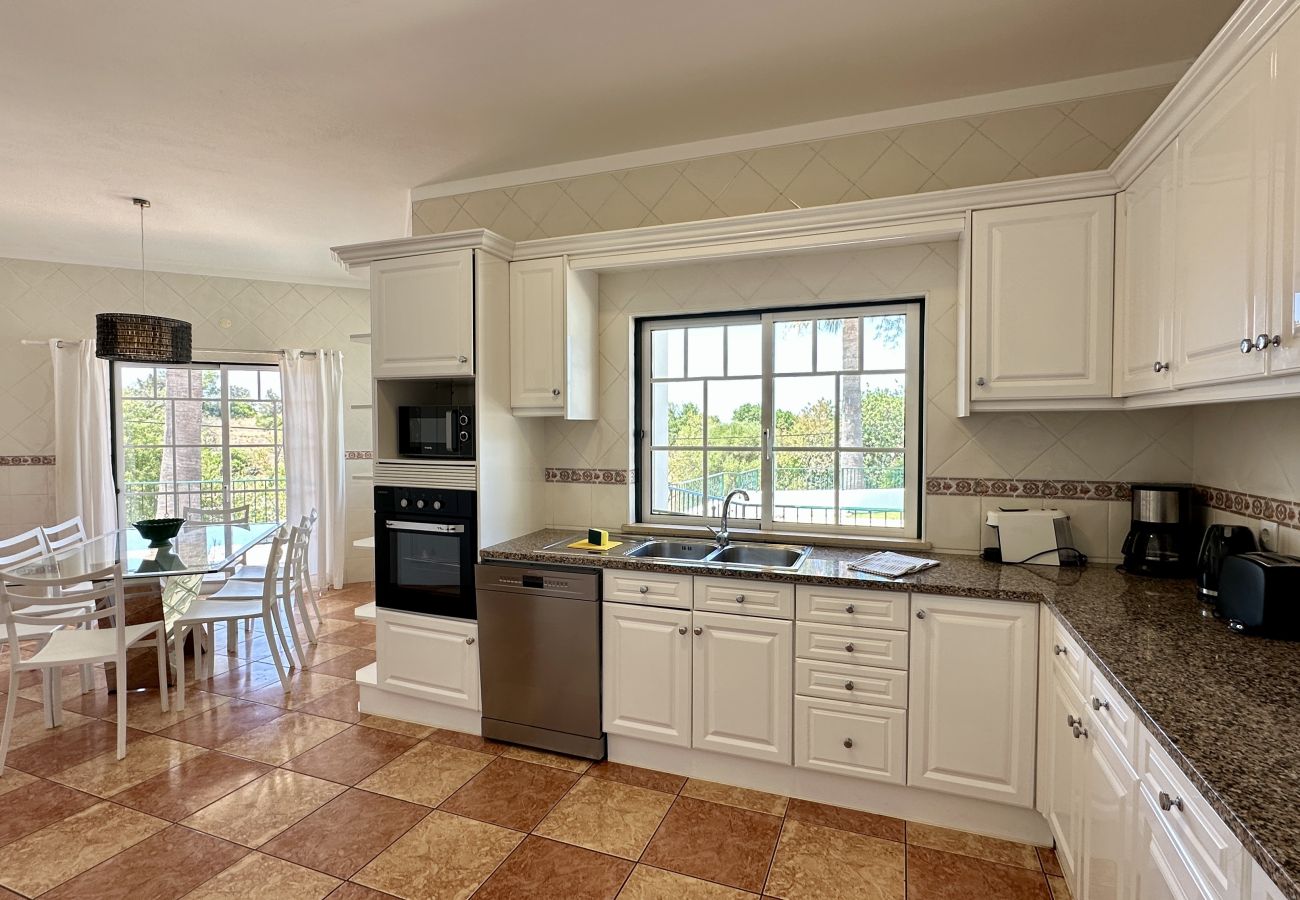 Villa em Albufeira - Abby | Piscina Privada | 11 Pax | Albufeira