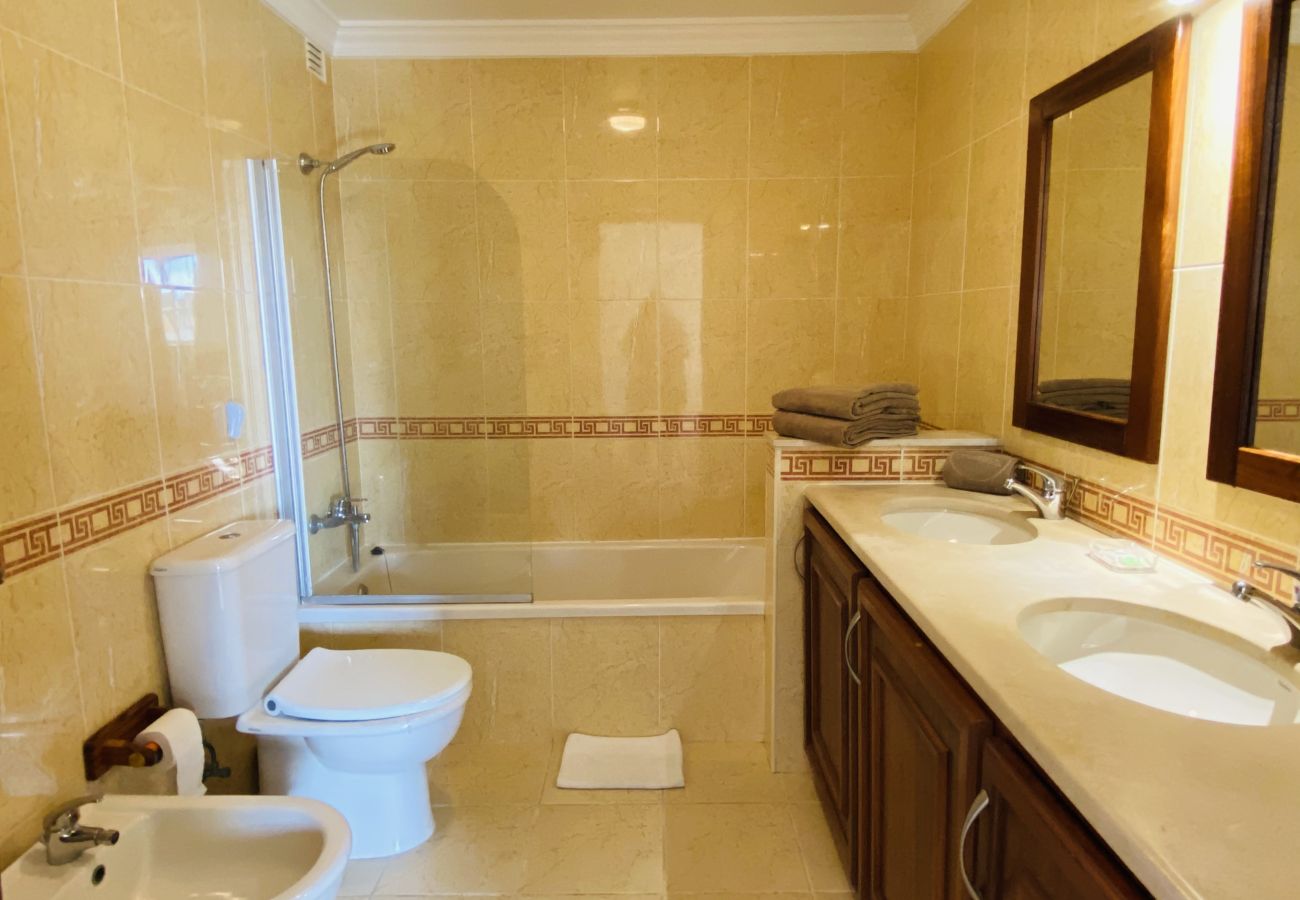 Villa em Albufeira - Rafael | Piscina Privada | 10 Pax | Albufeira