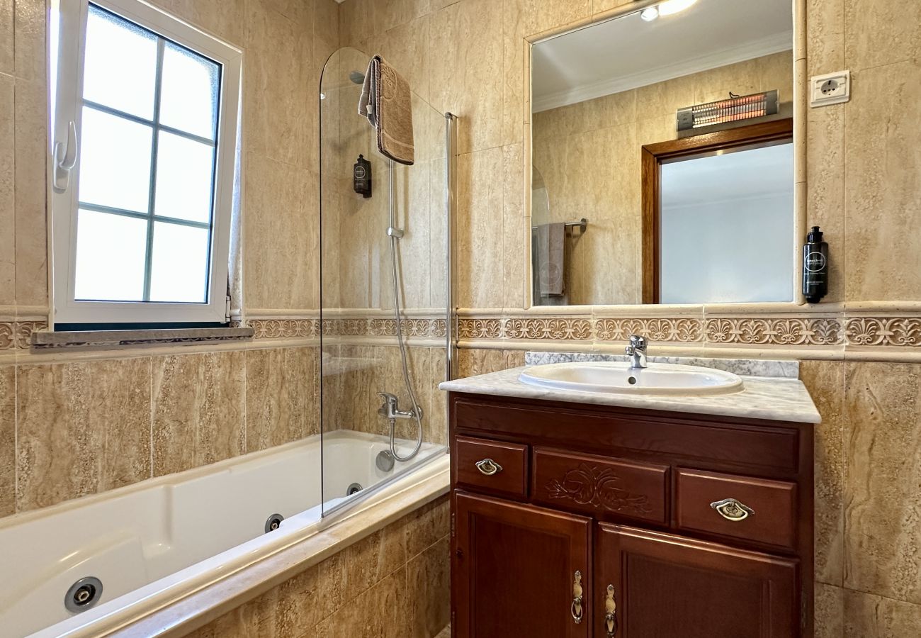 Casa em Albufeira - Mosqueira | Piscina Privada | 8 Pax | Albufeira