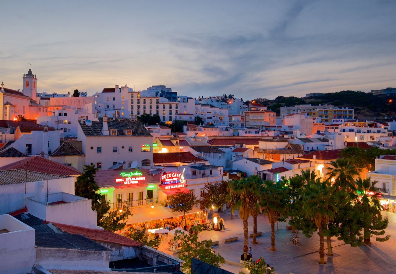 Apartamento em Albufeira - Prime | Piscina Comum | 6 Pax | Albufeira