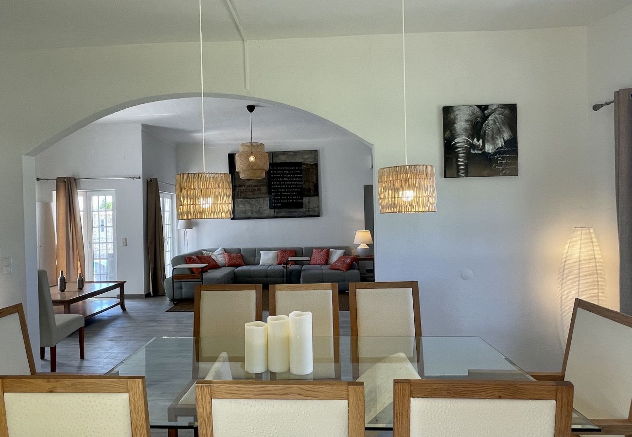 Villa em Quarteira - Laranjal by Check-in Portugal