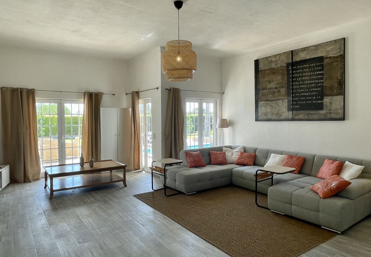 Villa em Quarteira - Laranjal by Check-in Portugal