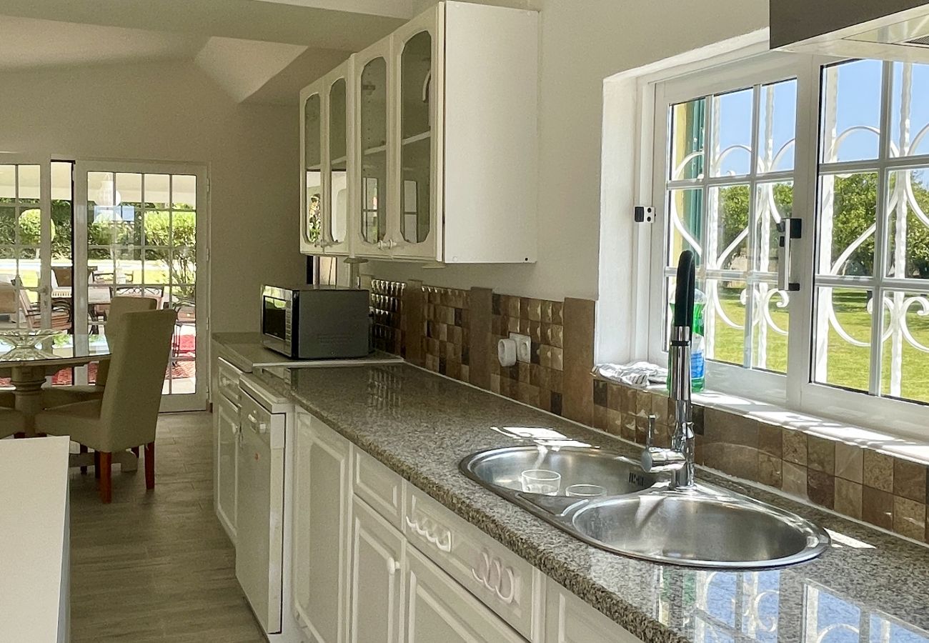 Villa em Quarteira - Laranjal by Check-in Portugal