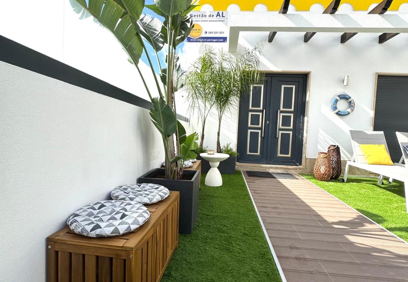 Casa geminada em Quarteira - Lótus by Check-in Portugal