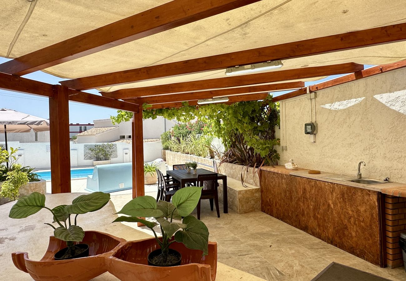 Villa em Albufeira - Buganvília | Piscina Privada | 10 Pax | Albufeira