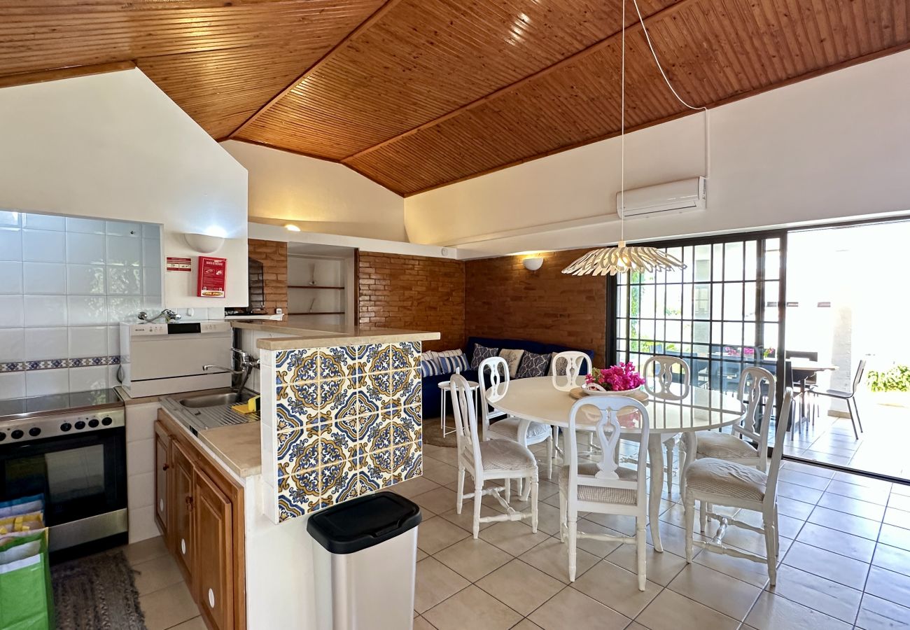Villa em Albufeira - Buganvília | Piscina Privada | 10 Pax | Albufeira