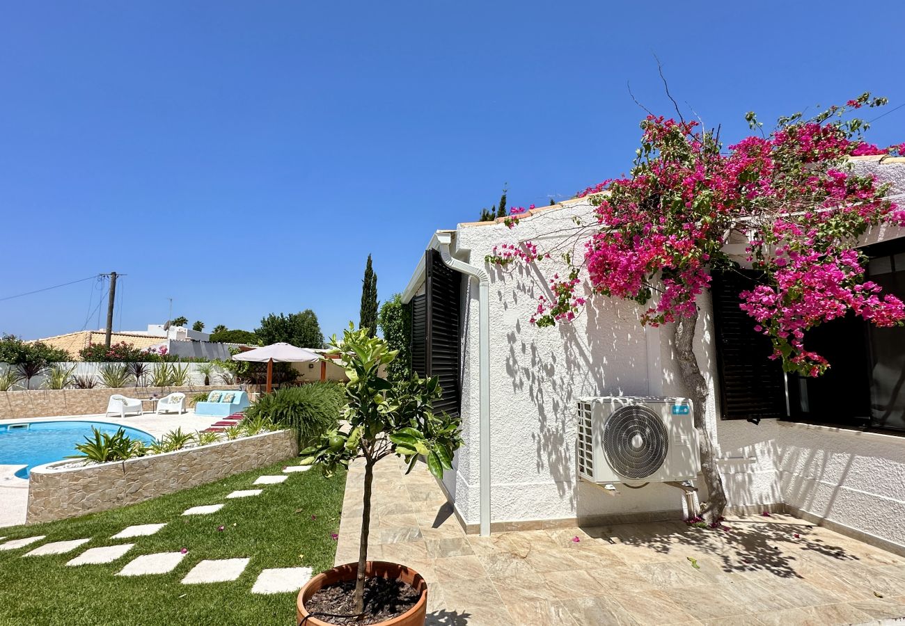 Villa em Albufeira - Buganvília | Piscina Privada | 10 Pax | Albufeira