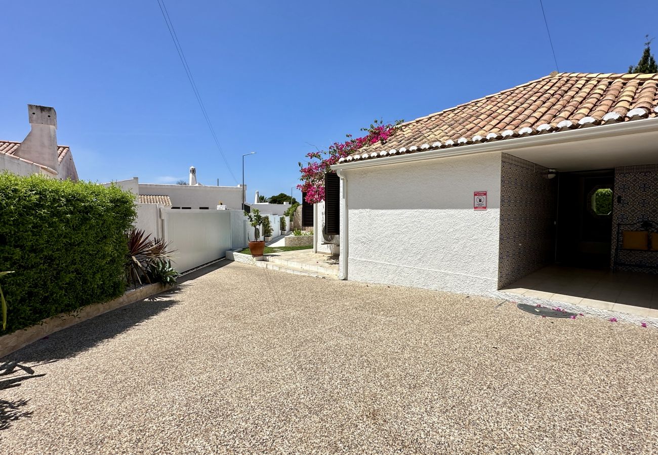 Villa em Albufeira - Buganvília | Piscina Privada | 10 Pax | Albufeira