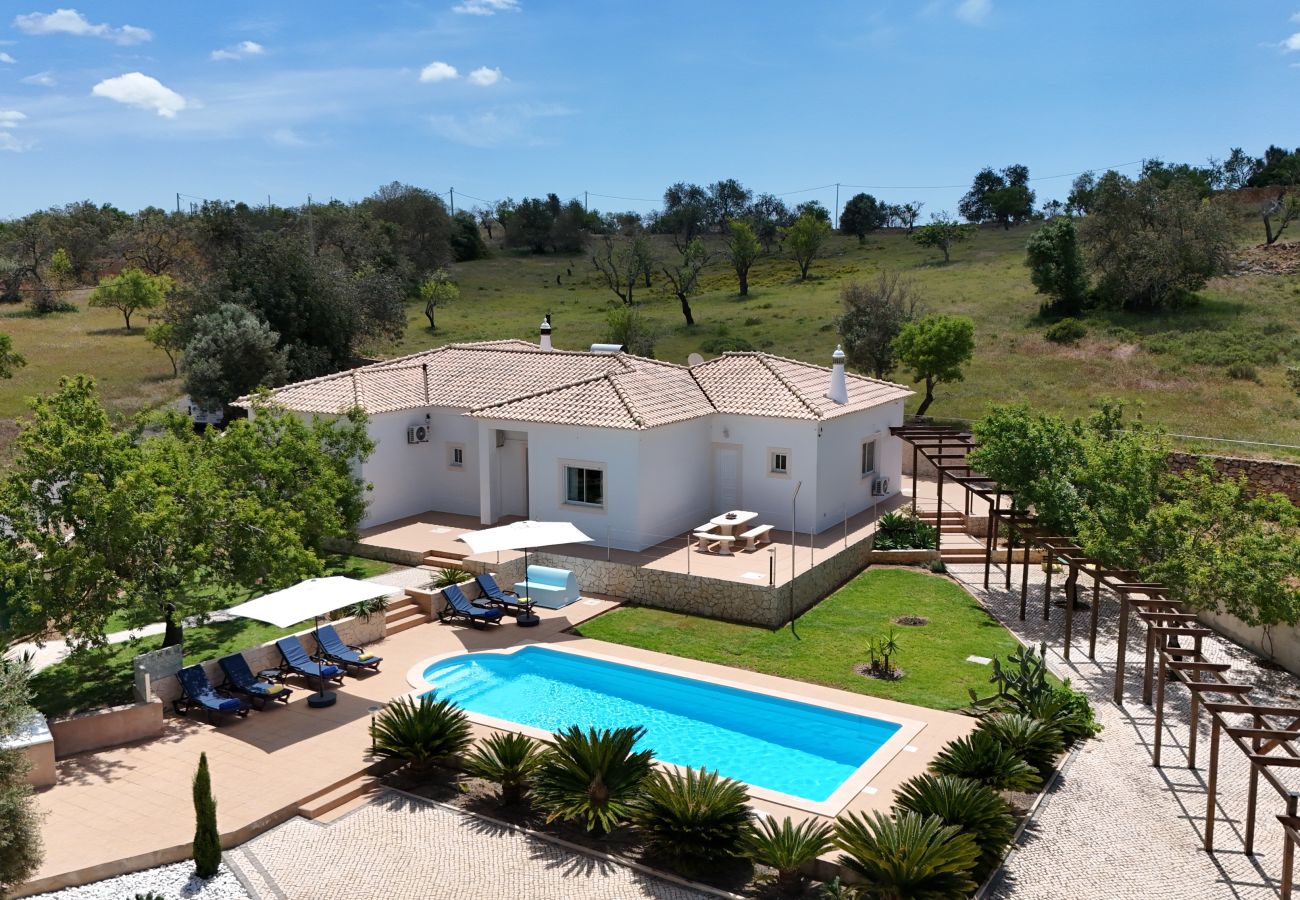 Villa em Tunes - Casa do Campo by Check-in Portugal