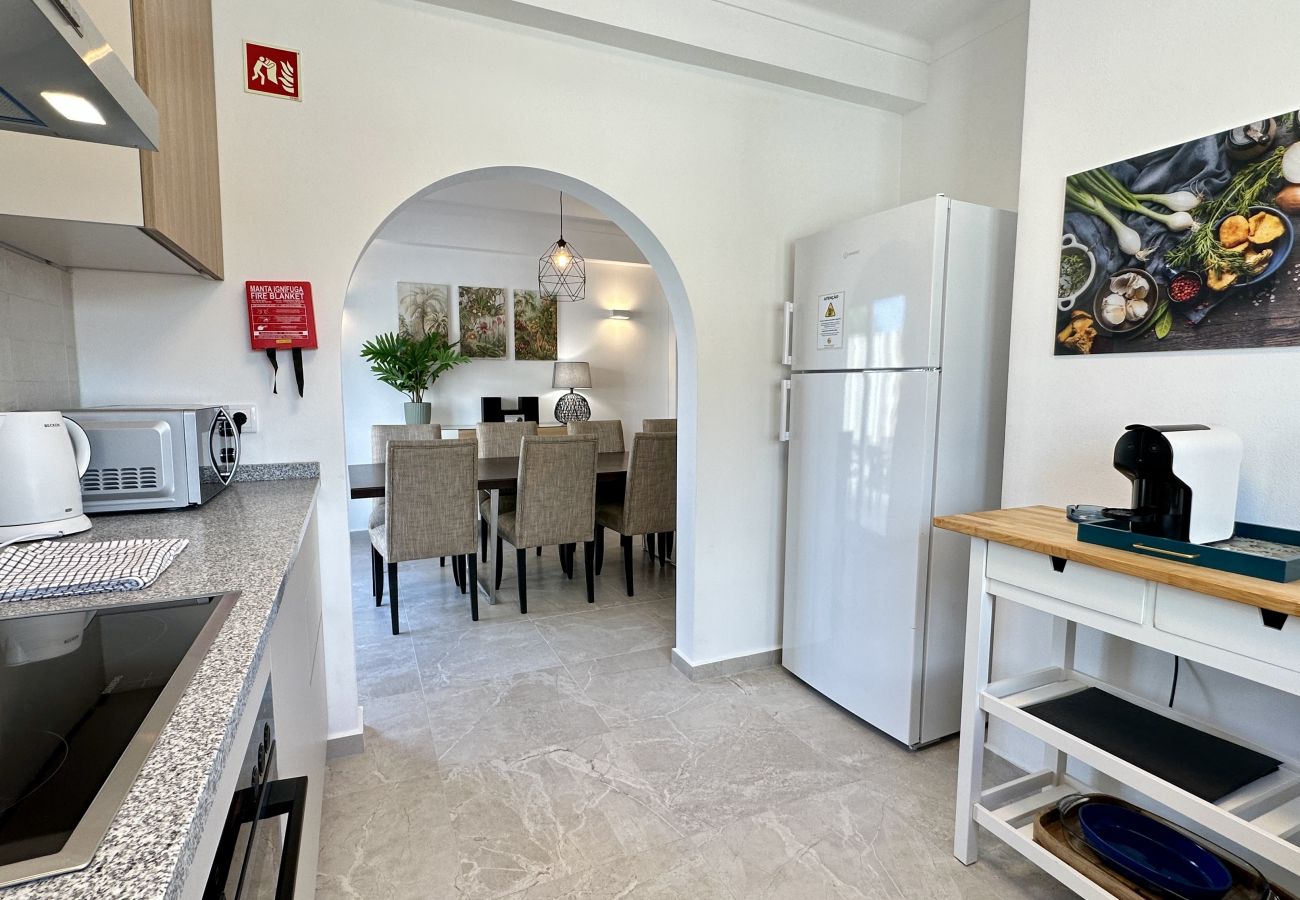Villa em Quarteira - Alfarroba | Piscina Aquecida | 10 Pax | Quarteira