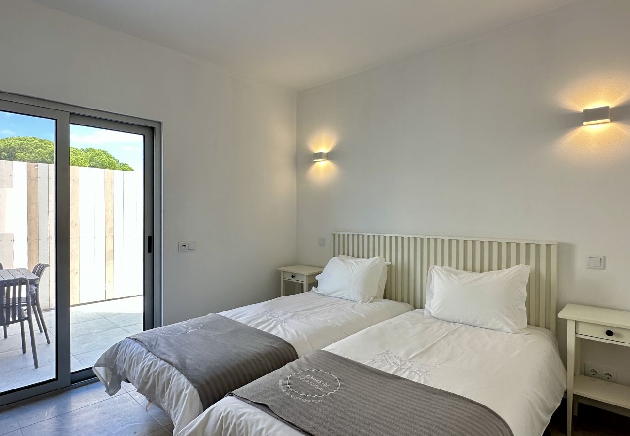 Villa em Quarteira - Alfarroba | Piscina Aquecida | 10 Pax | Quarteira