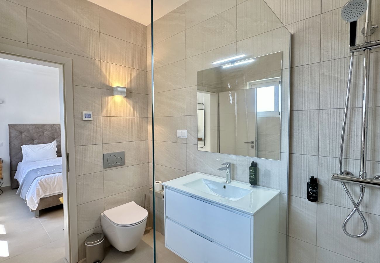 Villa em Quarteira - Alfarroba | Piscina Aquecida | 10 Pax | Quarteira