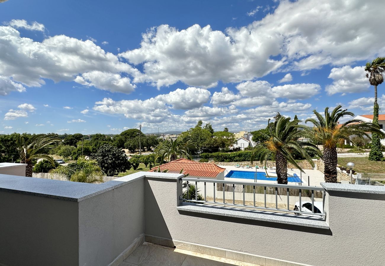 Villa em Quarteira - Alfarroba | Piscina Aquecida | 10 Pax | Quarteira