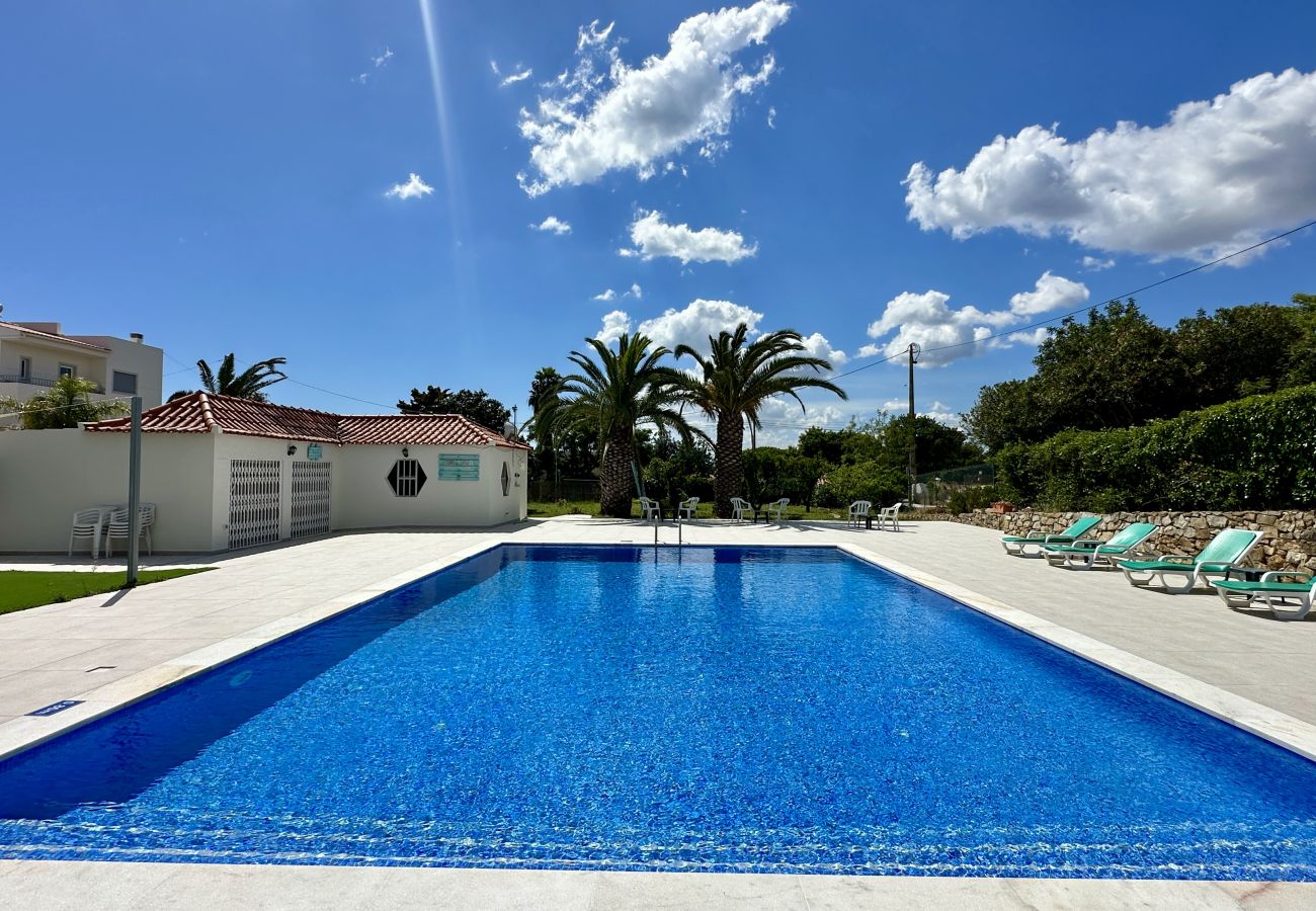 Villa em Quarteira - Alfarroba | Piscina Aquecida | 10 Pax | Quarteira