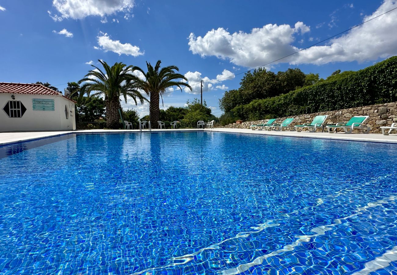 Villa em Quarteira - Alfarroba | Piscina Aquecida | 10 Pax | Quarteira