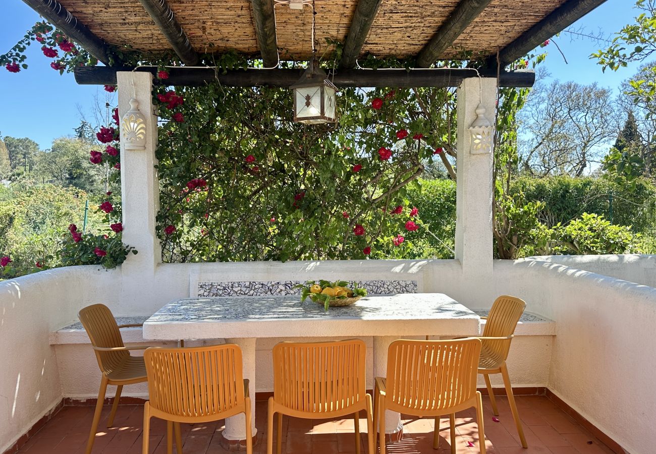 Villa em Vilamoura - Golfe | Piscina Partilhada | 7 Pax | Vilamoura