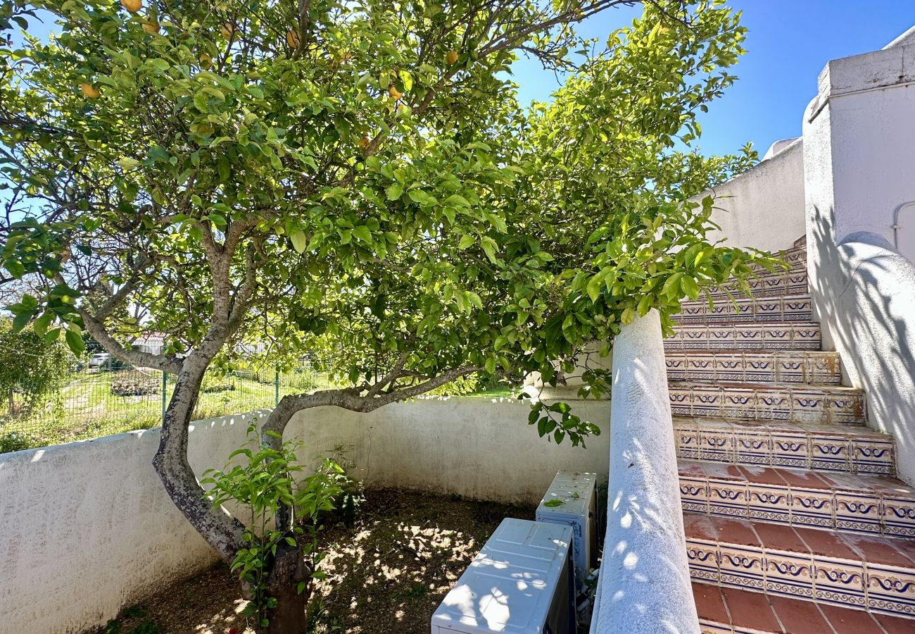 Villa em Vilamoura - Golfe | Piscina Partilhada | 7 Pax | Vilamoura