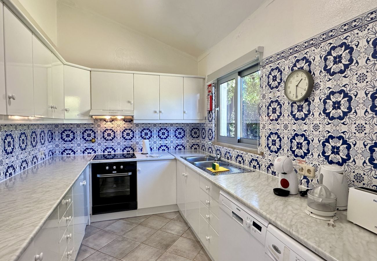 Villa em Albufeira - Felicidade | Piscina Aquecida | 8 Pax | Albufeira