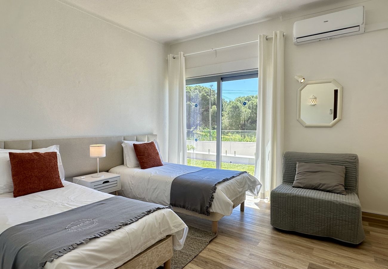 Villa em Albufeira - Felicidade | Piscina Aquecida | 8 Pax | Albufeira