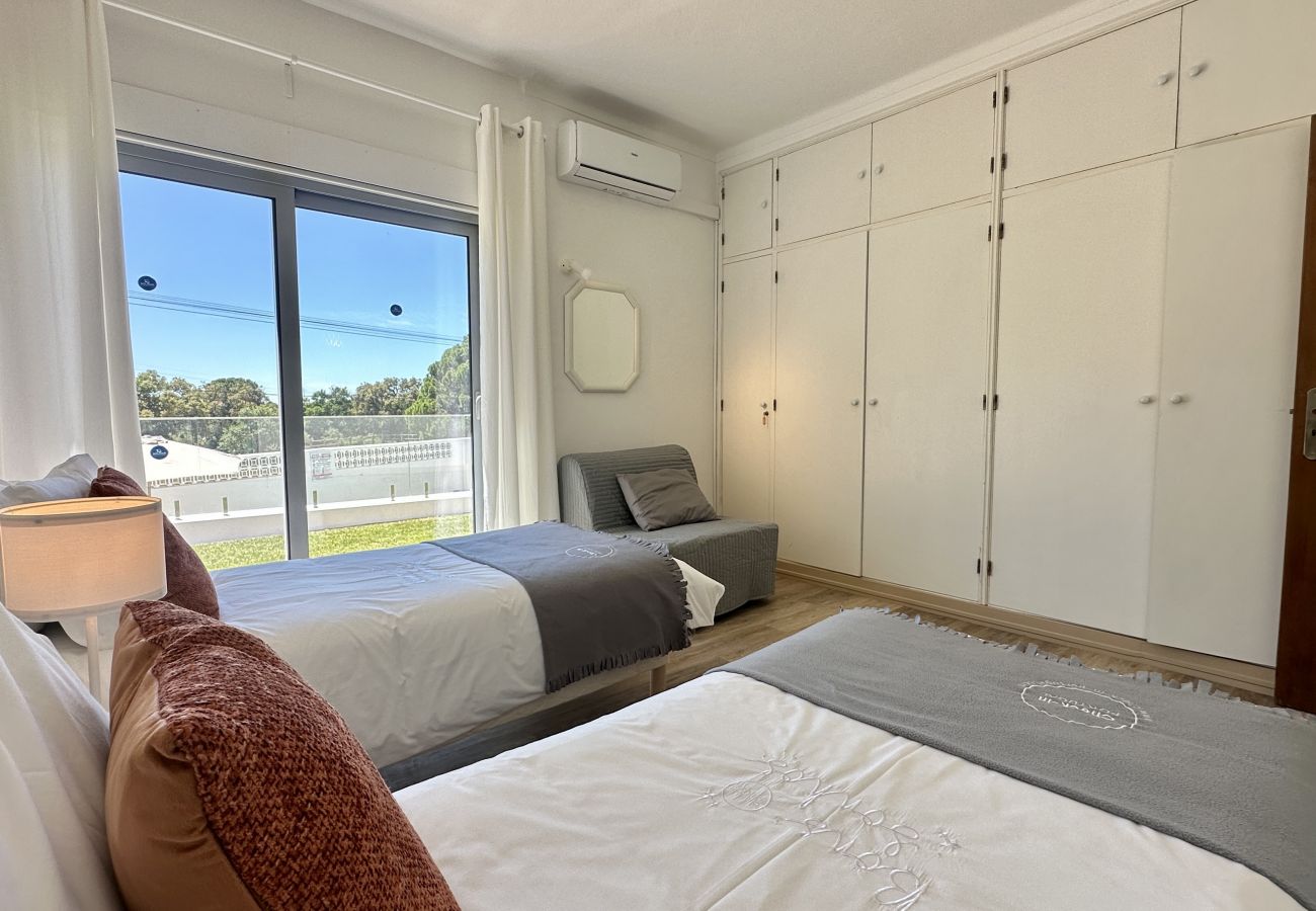 Villa em Albufeira - Felicidade | Piscina Aquecida | 8 Pax | Albufeira