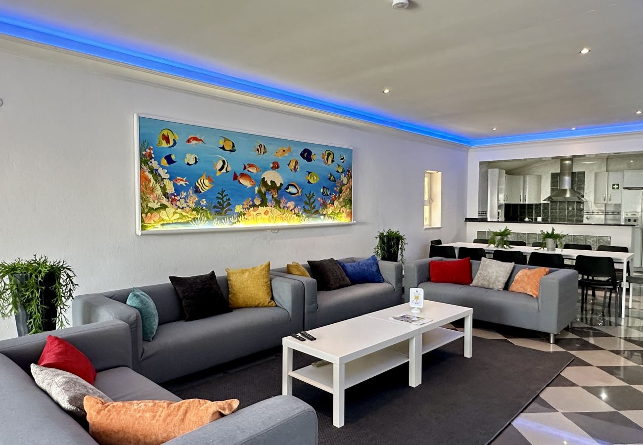 Villa em Albufeira - Amarela | Piscina privada | 12 Pax | Albufeira