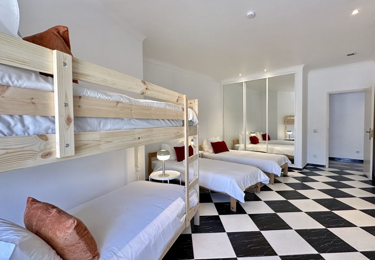 Villa em Albufeira - Amarela | Piscina privada | 12 Pax | Albufeira