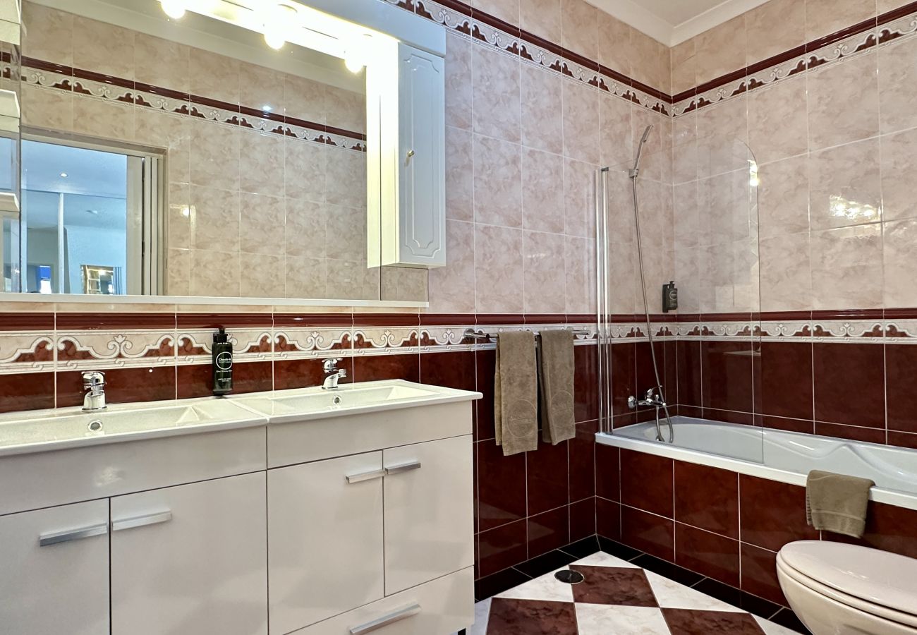 Villa em Albufeira - Amarela | Piscina privada | 12 Pax | Albufeira