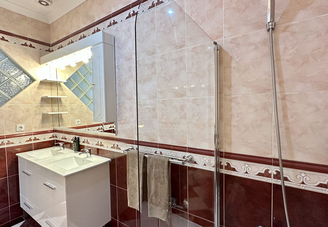 Villa em Albufeira - Amarela | Piscina privada | 12 Pax | Albufeira