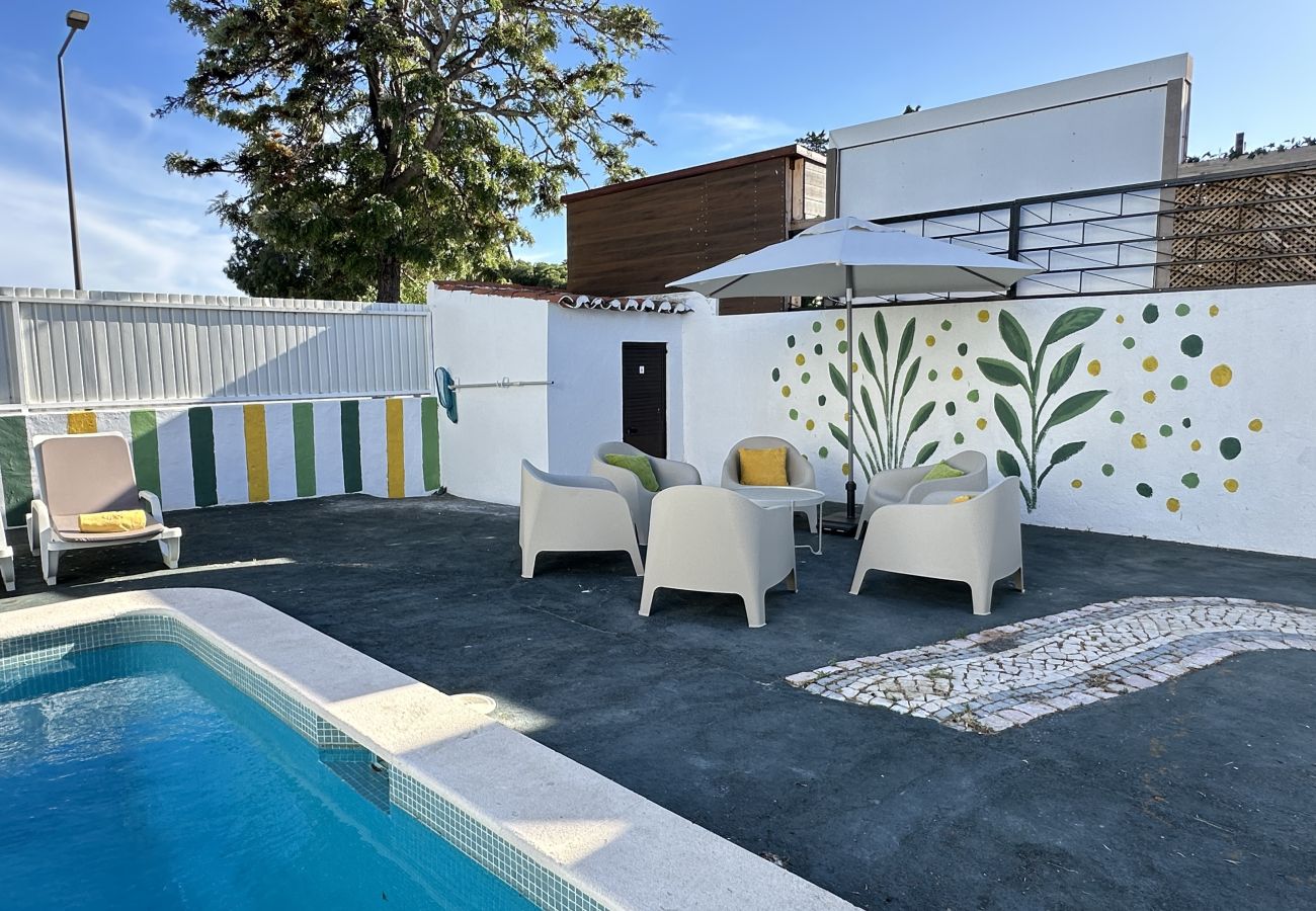 Villa em Albufeira - Branca | Piscina Privada | 12 Pax | Albufeira