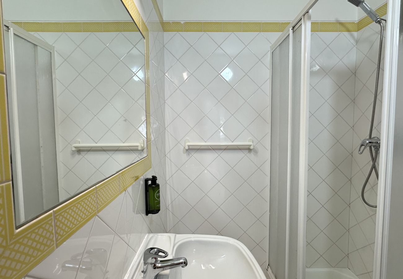Villa em Albufeira - Branca | Piscina Privada | 12 Pax | Albufeira