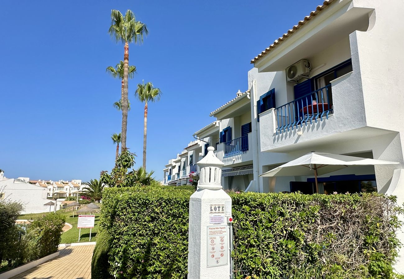 Casa geminada em Albufeira - Jardim da oura 9 | Piscina Comum | 7 P | Albufeira