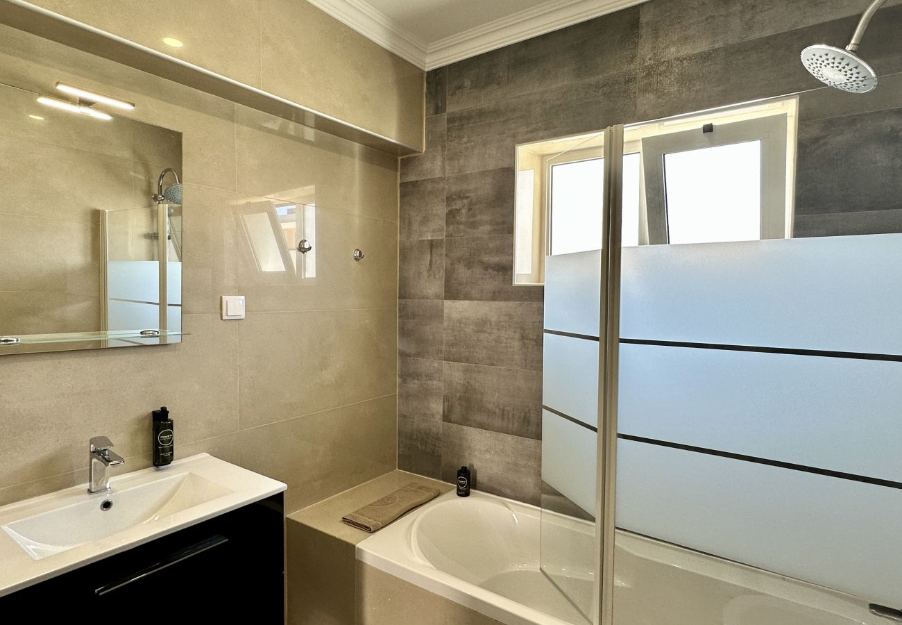 Villa em Albufeira - Hibisco | Piscina Privada | 16 Pax | Albufeira