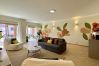 Ferienhaus in Albufeira - Santa Maria N | Piscina Comum | 8 Pax | Albufeira