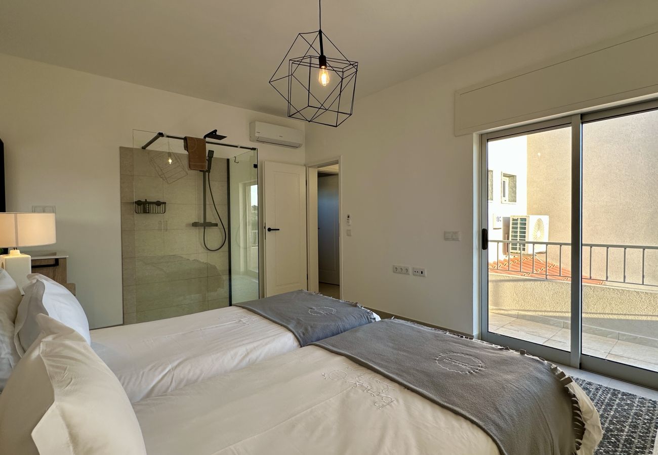 Villa in Quarteira - Cruzeiro by Check-in Portugal