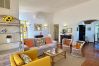 Villa in Vilamoura - Golfe | Piscina Partilhada | 7 Pax | Vilamoura