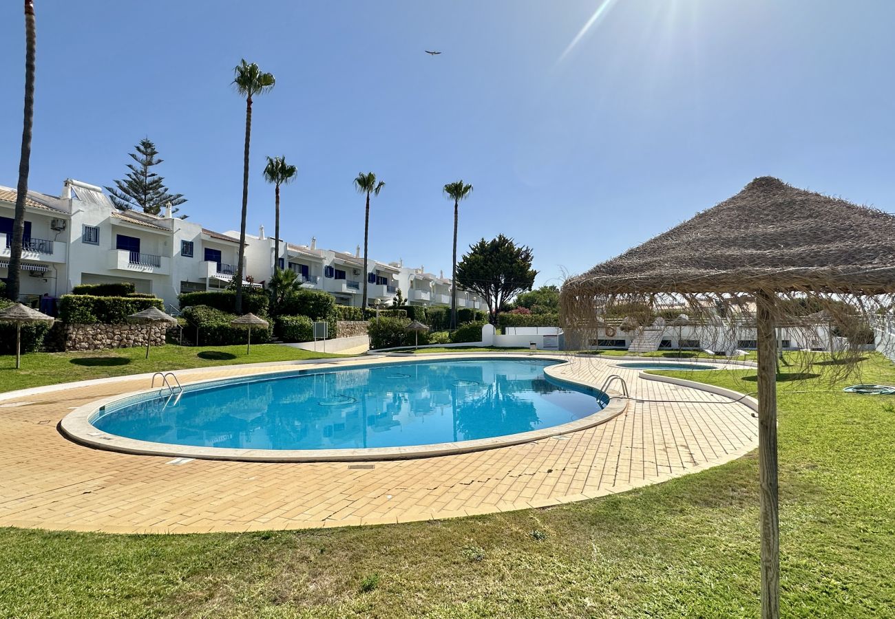 Doppelhaushälfte in Albufeira - Jardim da Oura 9 | Piscina Comum | 7 P | Albufeira