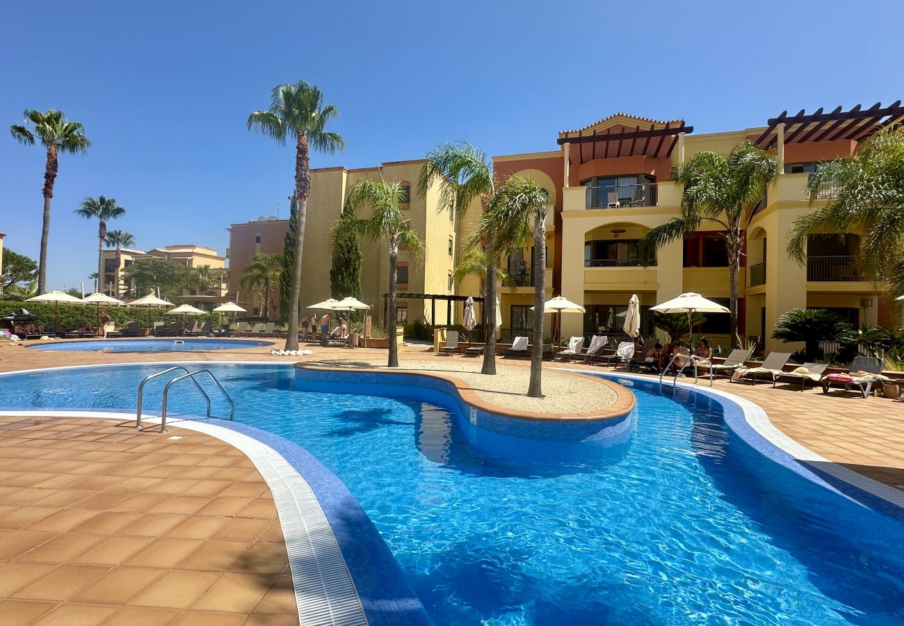 Ferienwohnung in Vilamoura - Vilamoura Residences | Piscinas | Ginásio | 6 Pax