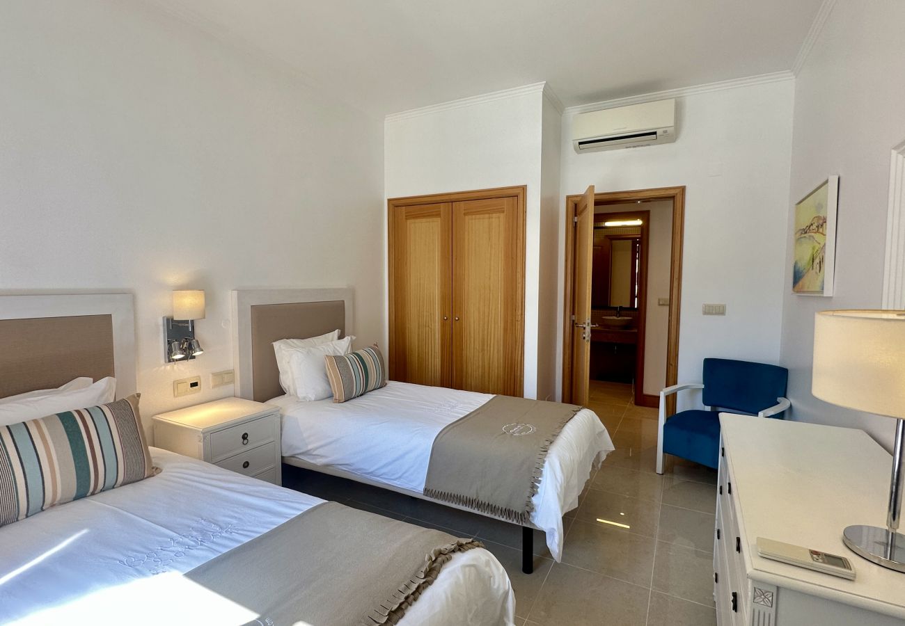 Ferienwohnung in Vilamoura - Vilamoura Residences | Piscinas | Ginásio | 6 Pax