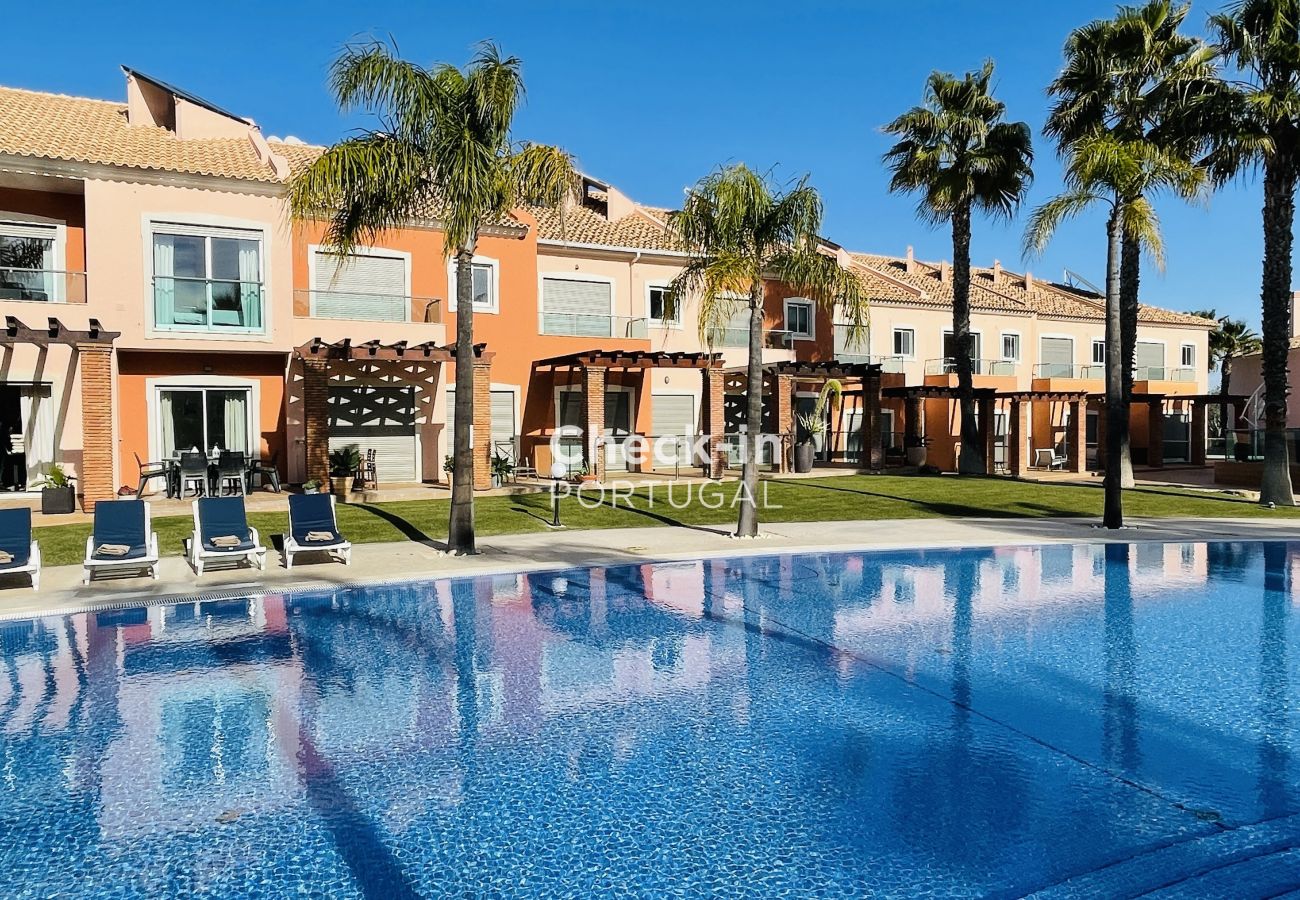 Pool; Exterior; House