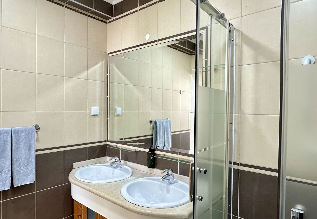 Apartment in Albufeira - Liberdade | Perto da Praia | 6 Pax | Albufeira