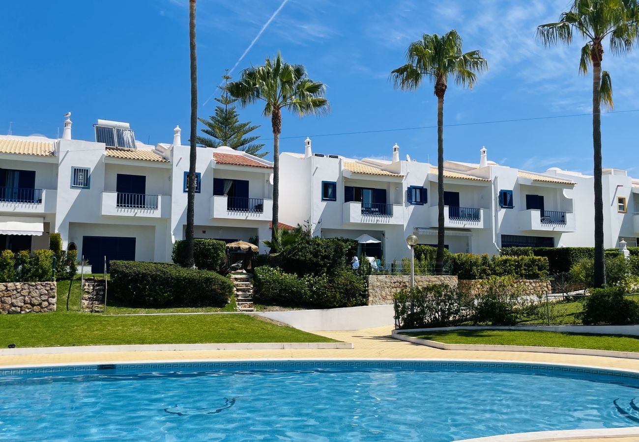 Terraced House in Albufeira - Jardim da Oura by Check-in Portugal